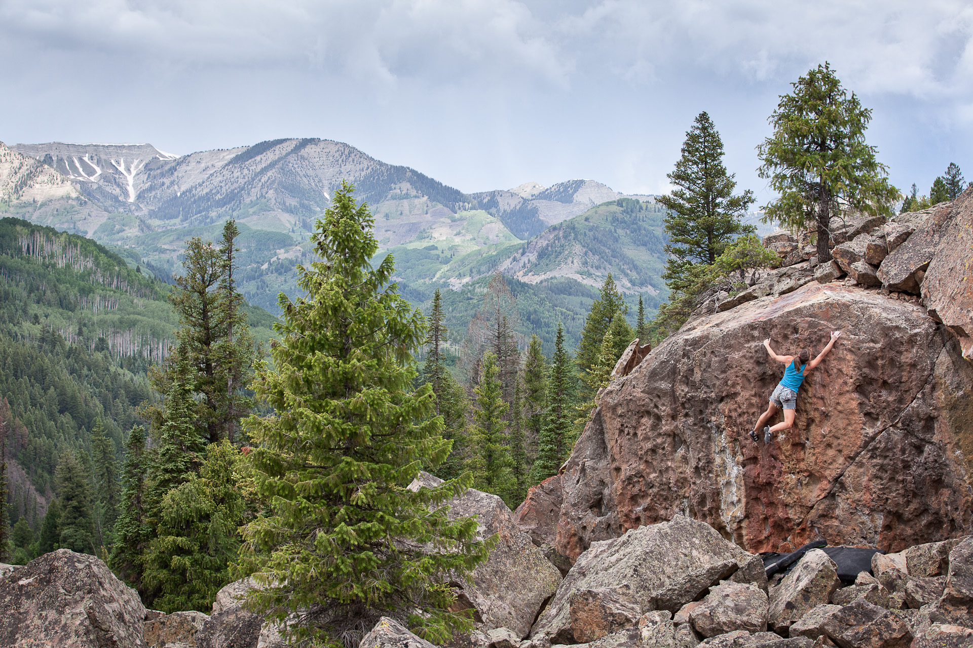 Bouldering in the Elk Mountains